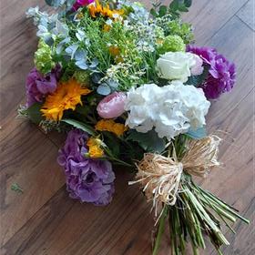 fwthumbBright Summer Tied Sheaf.jpg